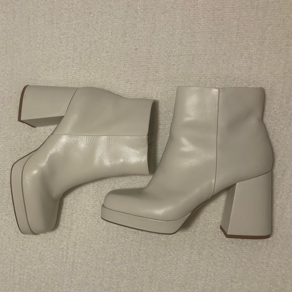Steve Madden Kaleb Ankle Boot Off White Size 10